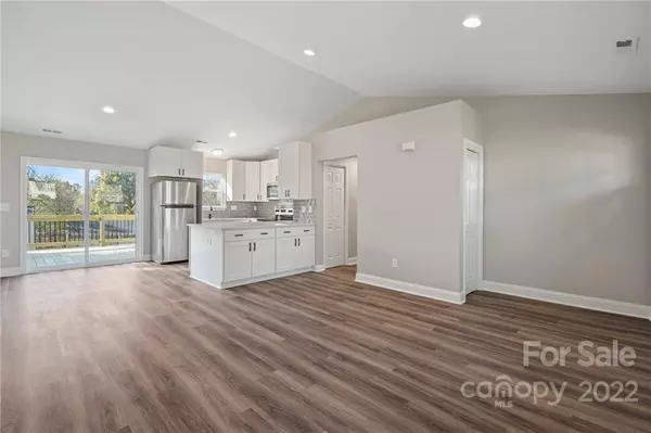 Troutman, NC 28166,118 Garden ST