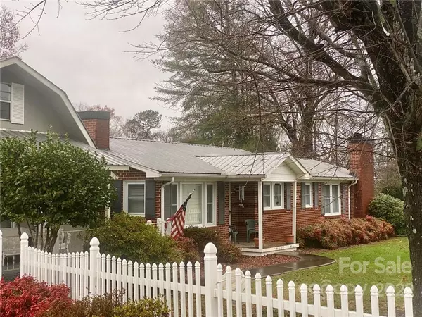 Roaring River, NC 28669,6113 White Plains RD