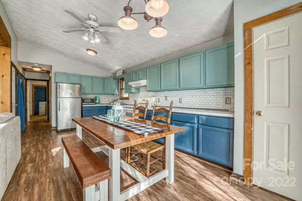 Flat Rock, NC 28731,205 Mint WAY