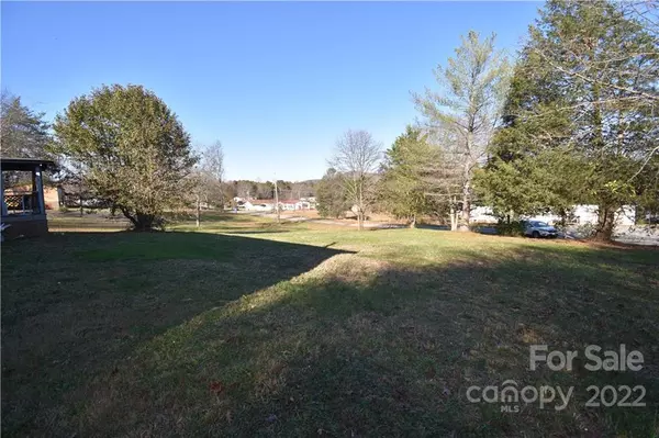 Taylorsville, NC 28681,90 Pine Ridge DR #19