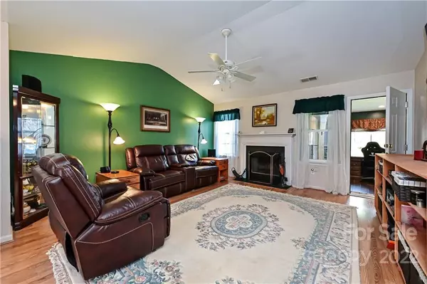 Mcconnells, SC 29726,2642 Gradys Ground DR