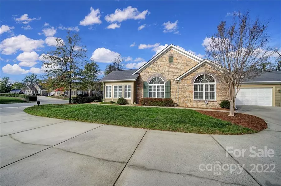 5523 Prosperity View DR, Charlotte, NC 28269