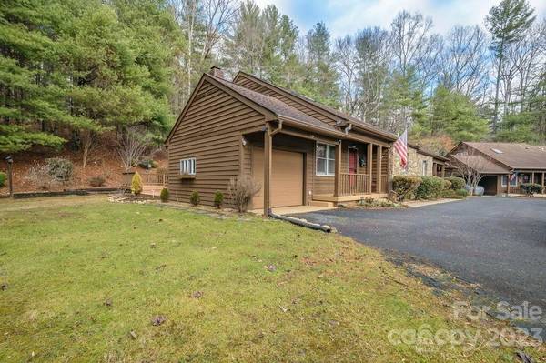 28 S Calico LN #410, Etowah, NC 28729