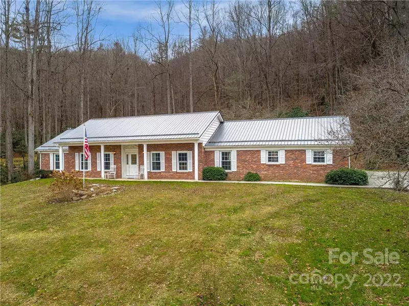 39 Big Rock RD, Pisgah Forest, NC 28768