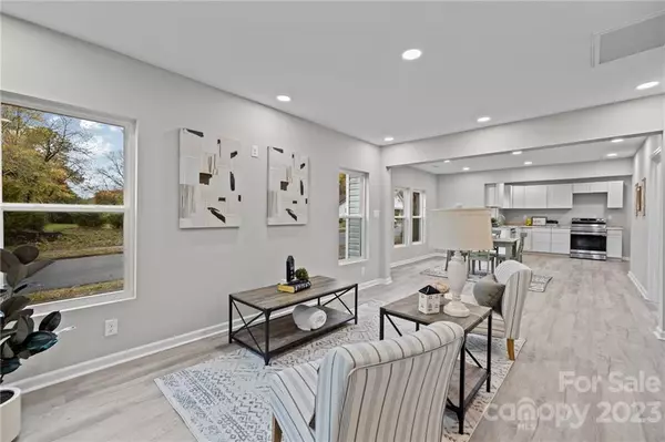 Rock Hill, SC 29730,352 Whitner ST