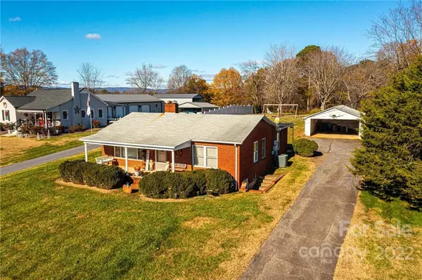 914 Main AVE, Taylorsville, NC 28681