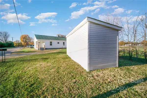 Kannapolis, NC 28081,302 Bell ST