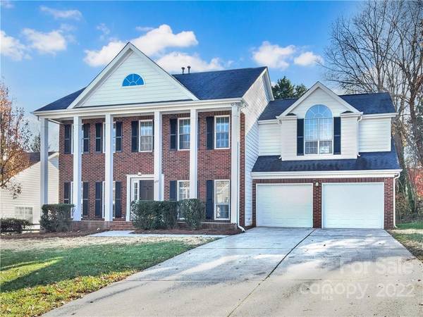 9106 Torrence Crossing DR, Huntersville, NC 28078