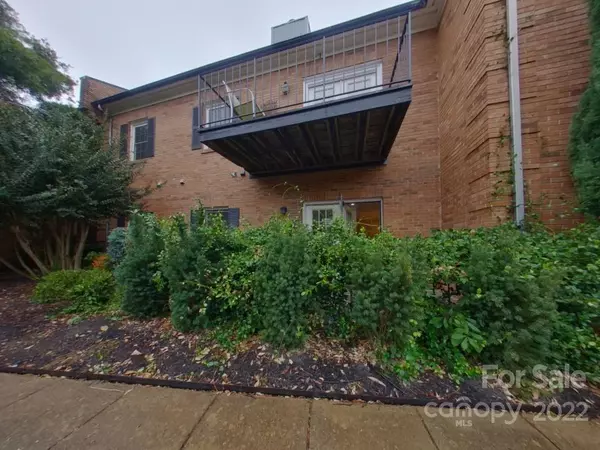 1012 Queens RD,  Charlotte,  NC 28207