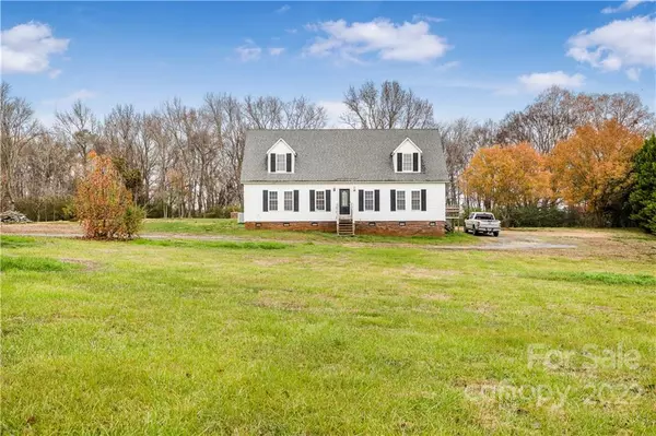 5694 Old Thompson RD, Norwood, NC 28128