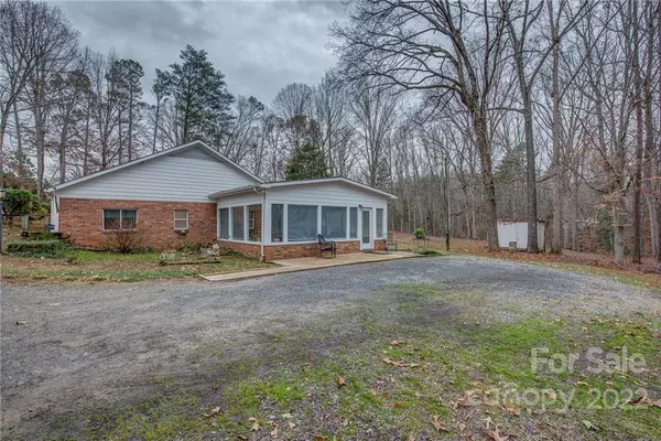 Lake Wylie, SC 29710,375 Bethel School RD