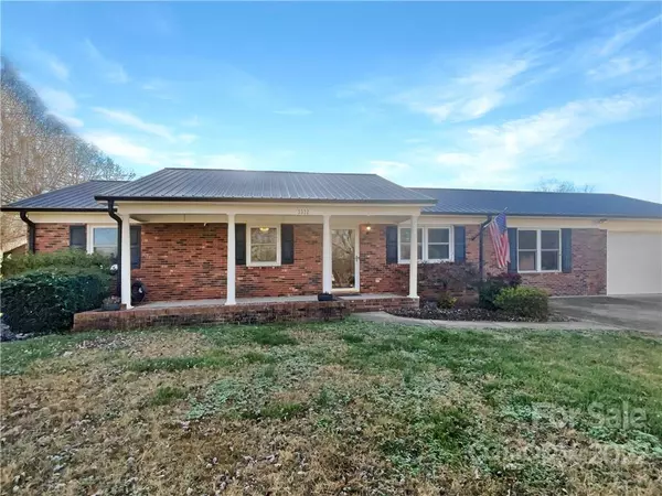 3332 Iredell Heights RD, Iron Station, NC 28080