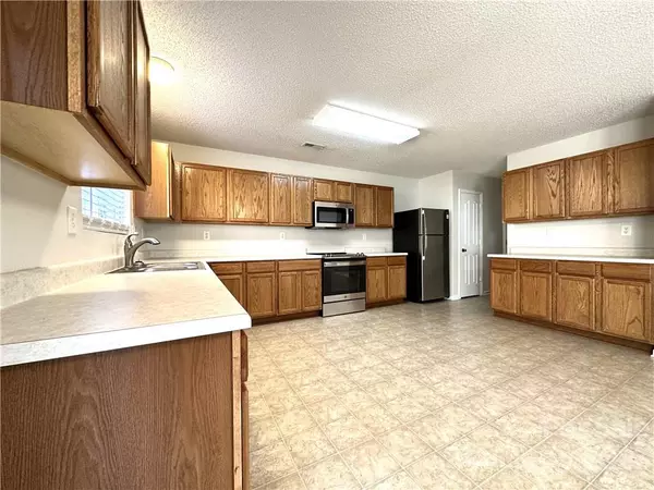 Charlotte, NC 28215,14022 Pinyon Pine LN