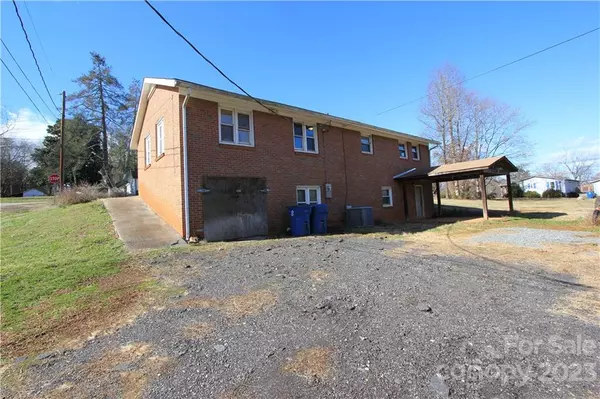 Newton, NC 28658,2436 Robinson RD