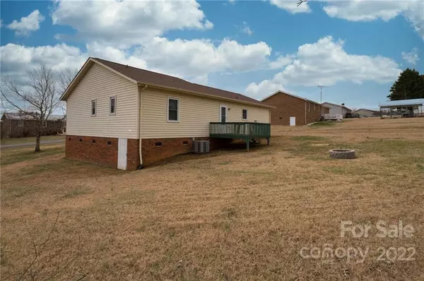 Taylorsville, NC 28681,141 Dogwood Acres LN