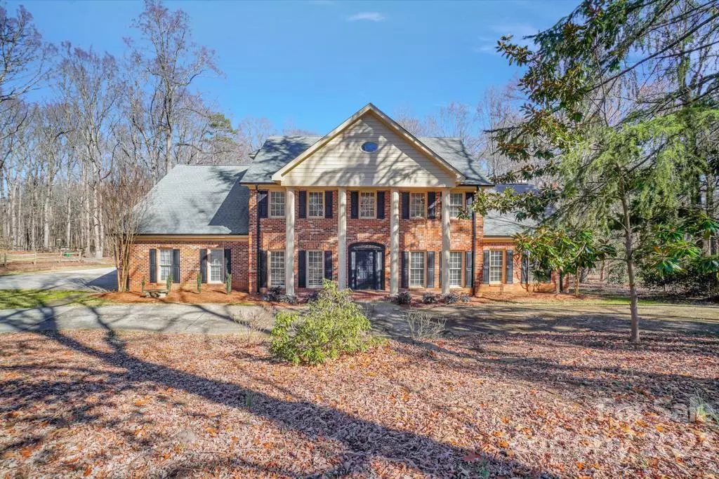 Matthews, NC 28104,5815 Cherry Hollow LN