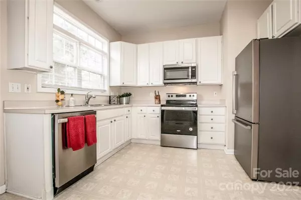 103 Woodsong LN, Mooresville, NC 28117