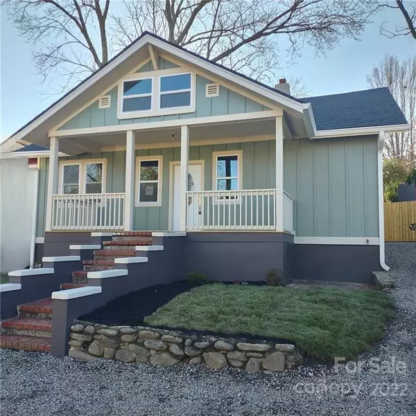 56 Elizabeth PL, Asheville, NC 28801