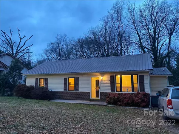 Kannapolis, NC 28083,2107 Woodlawn ST