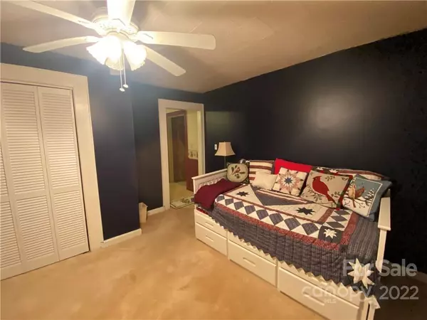 Kannapolis, NC 28083,2107 Woodlawn ST