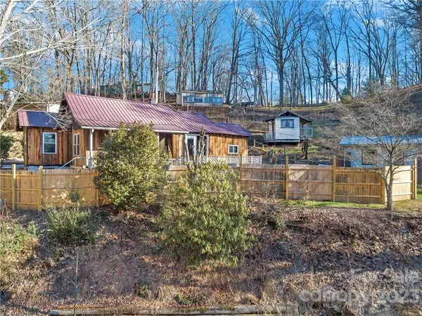 Waynesville, NC 28786,116 Yarborough ST