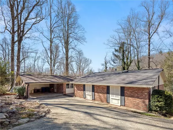 219 Church ST, Saluda, NC 28773