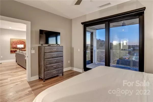 Asheville, NC 28801,145 Biltmore AVE #400