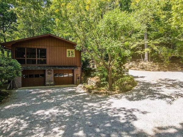 306 Mountain Meadow RD, Franklin, NC 28734