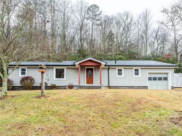 16 Jaffe RD, Rosman, NC 28772