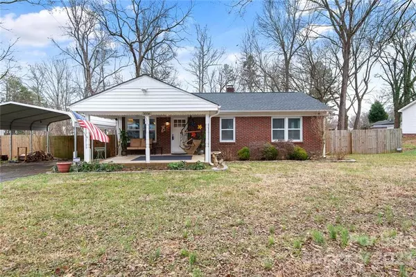 3036 Iredell DR, Charlotte, NC 28269