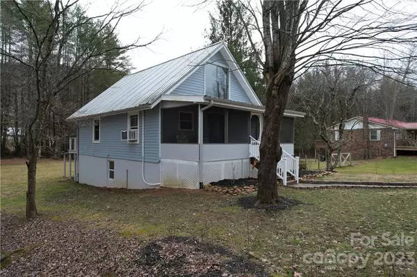 Newland, NC 28657,2697 Three Mile HWY