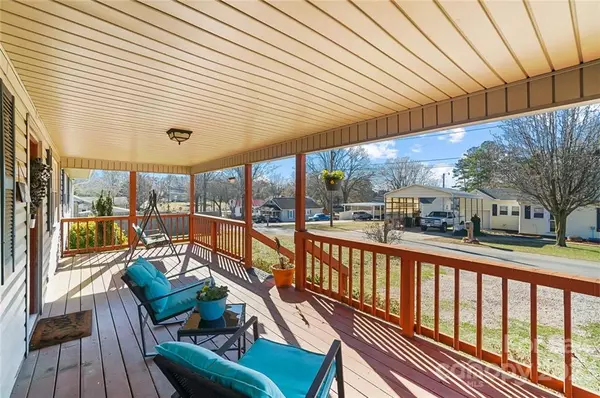 Landis, NC 28088,610 W Round ST