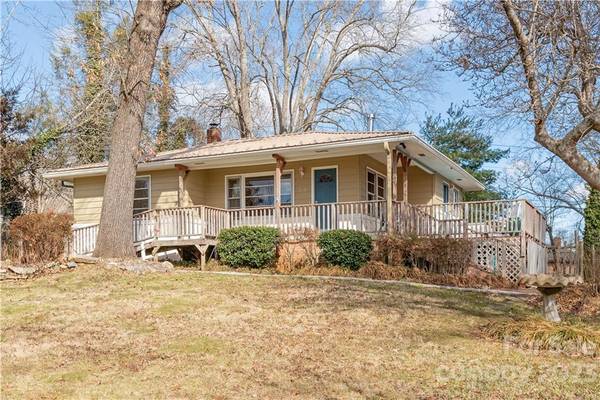 213 Wilmont DR, Hendersonville, NC 28792