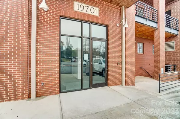 Cornelius, NC 28031,19701 Bethel Church RD #303