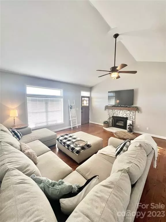 Taylorsville, NC 28681,111 Lake Vista Place CT