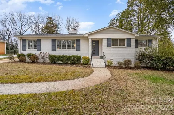 609 Cooper DR, Charlotte, NC 28210