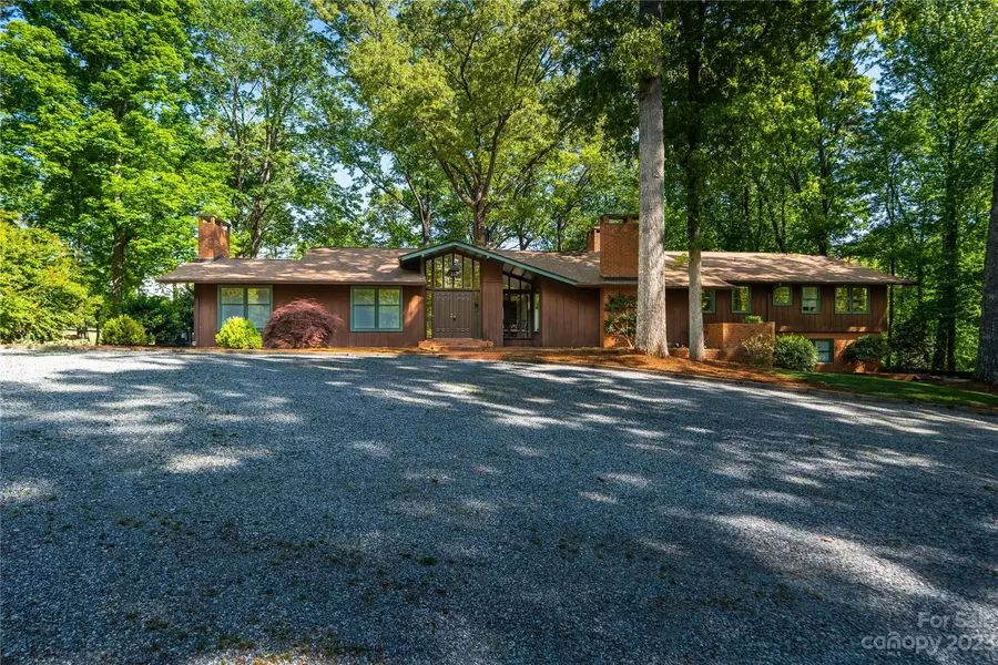 205 Hooper Creek RD, Tryon, NC 28782