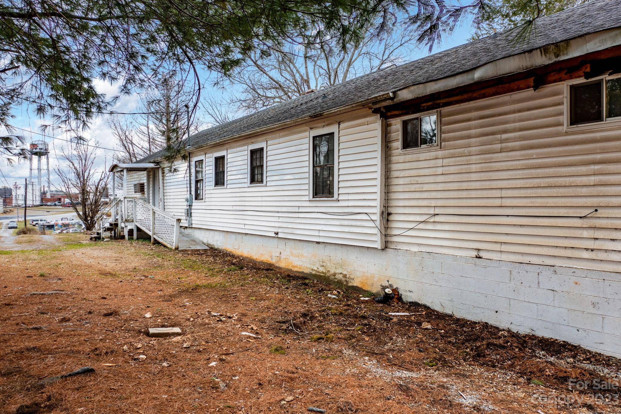 Lenoir, NC 28645,2301 Norwood ST