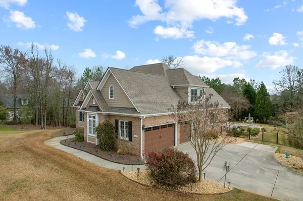 Lake Wylie, SC 29710,107 Spinnaker Bay LN