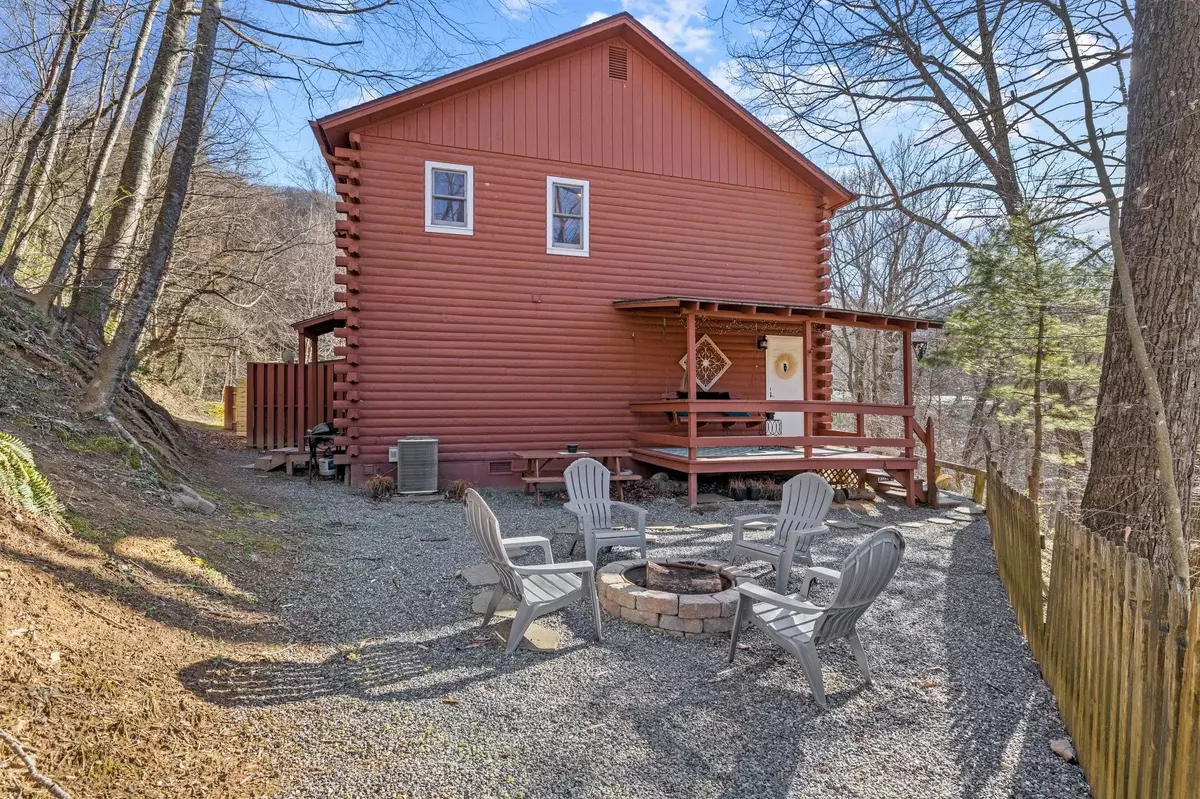 Maggie Valley, NC 28751,30 Katydid LN