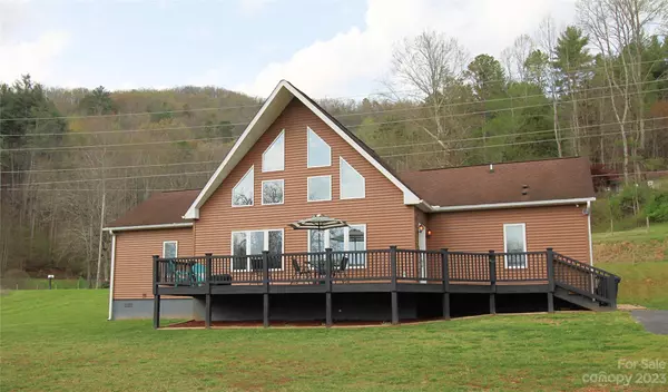 619 Coalville RD, Marble, NC 28905