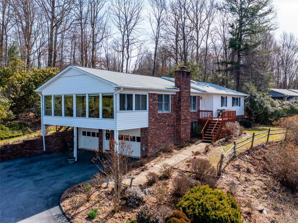 615 Rugby View PL, Hendersonville, NC 28791