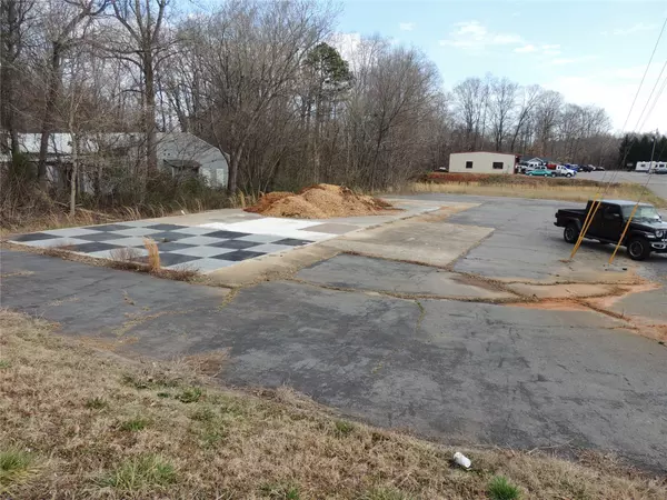 Rutherfordton, NC 28139,196 US 64 HWY