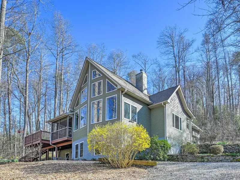 881 Garren Creek RD, Fairview, NC 28730