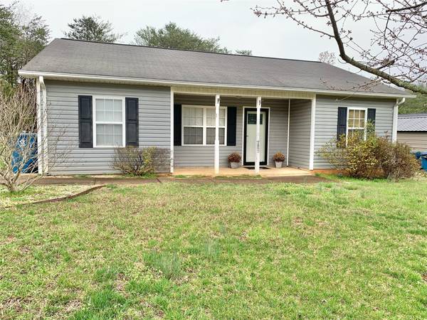 305 Springhill LN, Maiden, NC 28650