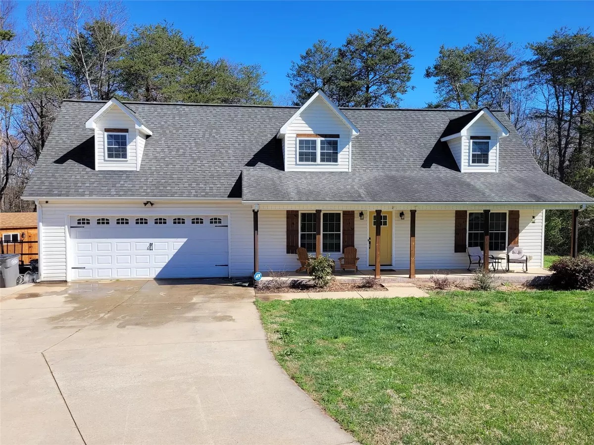 Vale, NC 28168,1688 Flag LN