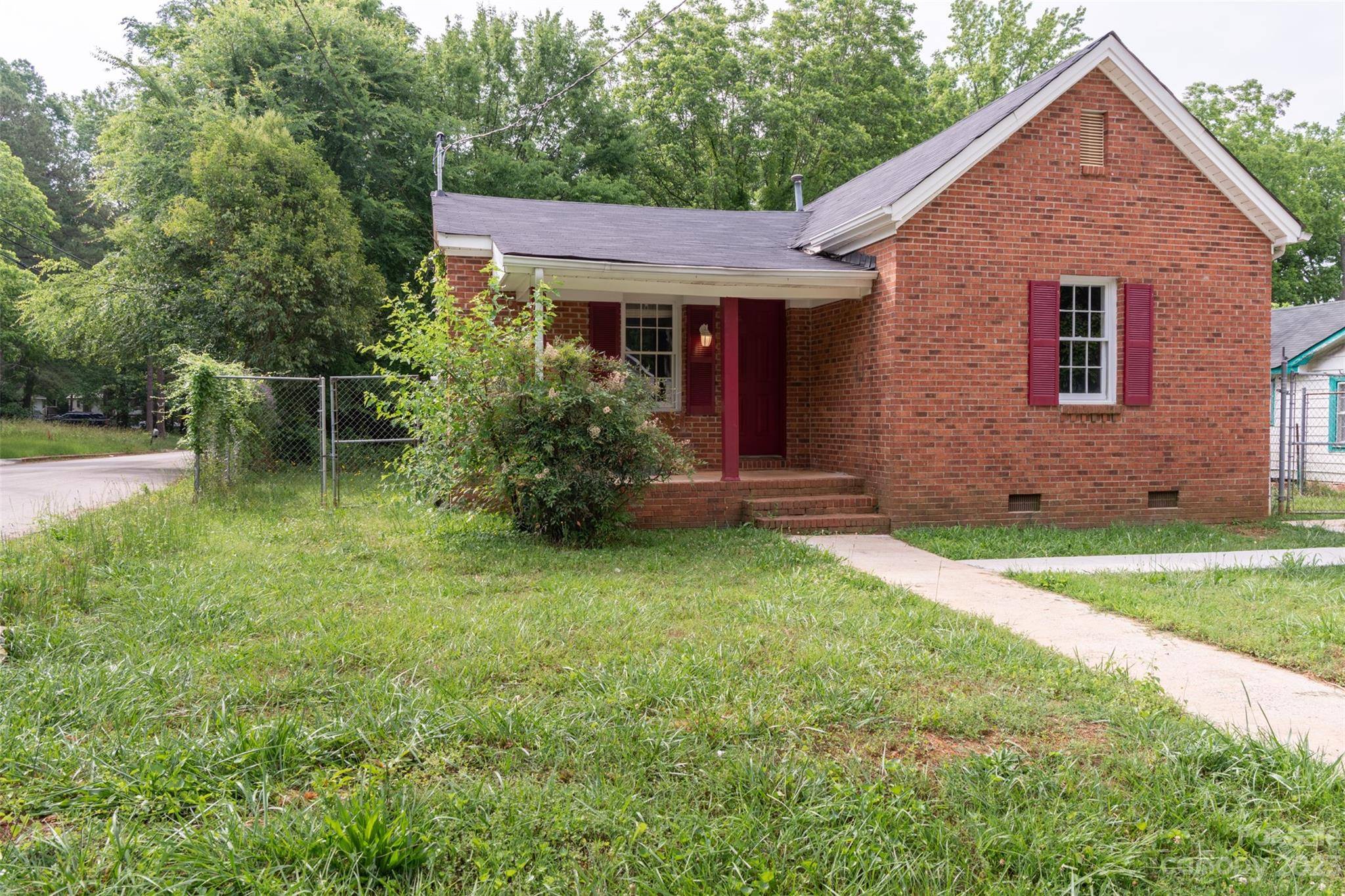 81 Pinckney ST, York, SC 29745