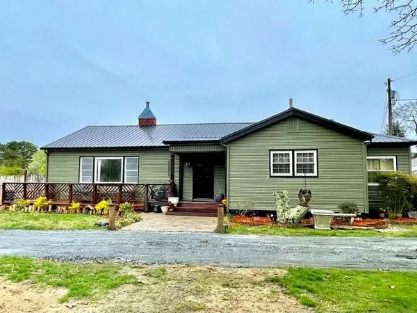 189 Big Island RD, Forest City, NC 28043