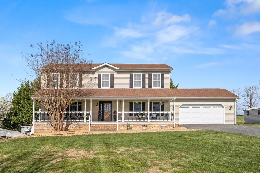 14 Countryside DR, Hendersonville, NC 28792