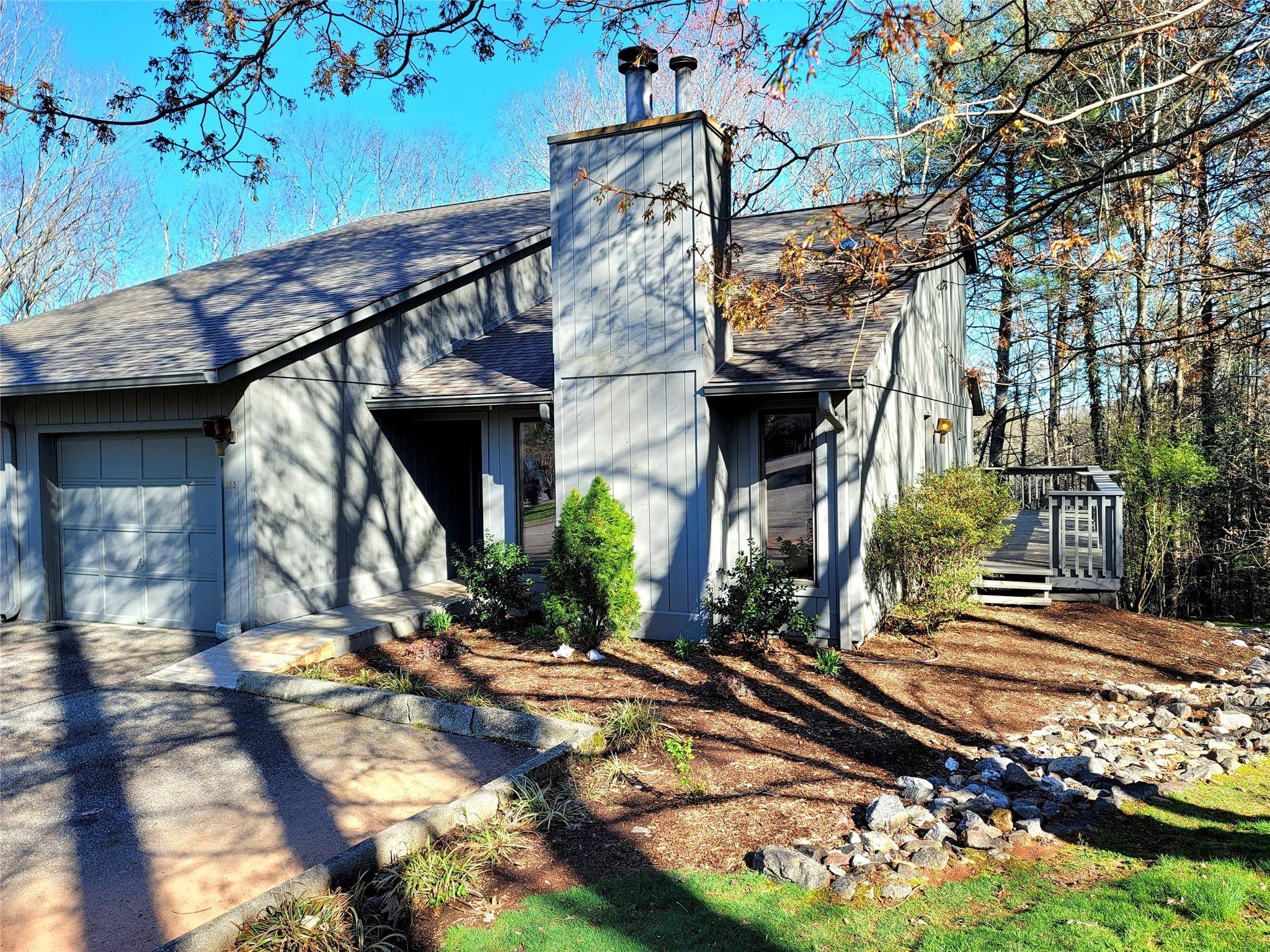 1402 Independence TRL, Morganton, NC 28655
